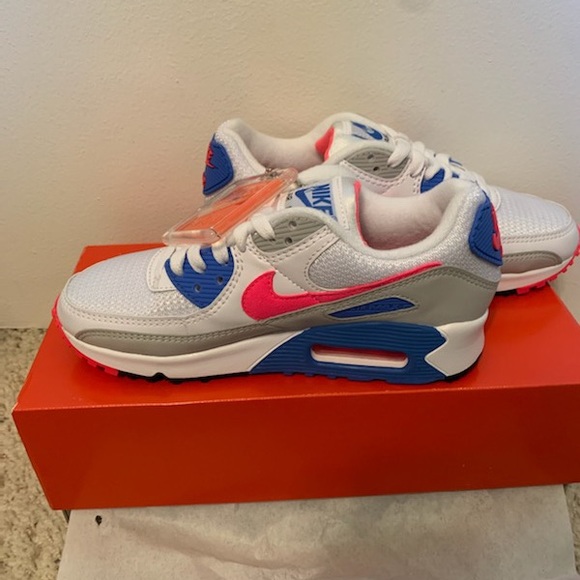 New Nike Air Max “Hot Coral” - Picture 5 of 7